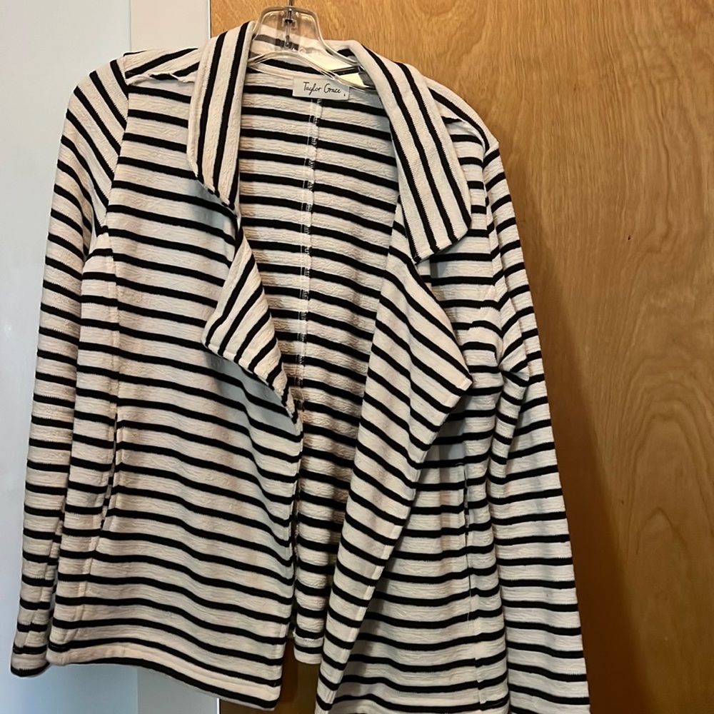 Black and Cream Colored Taylor Grace Jacket Size L